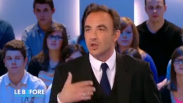 Le Before du Grand Journal : Nikos Aliagas verrait bien Stromae dans The Voice