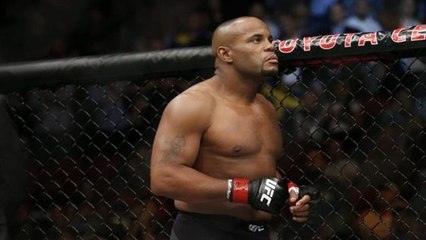 Daniel Cormier peut-il devenir le G.O.A.T s'il bat Stipe Miocic et devient champion des lourds ?