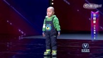 A 3 ans, Zhang Junhao bluffe le jury d'une émission de télévision chinoise
