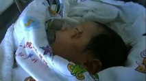 L'histoire incroyable de Xiao, un bébé né miraculeusement à la mort de ses parents