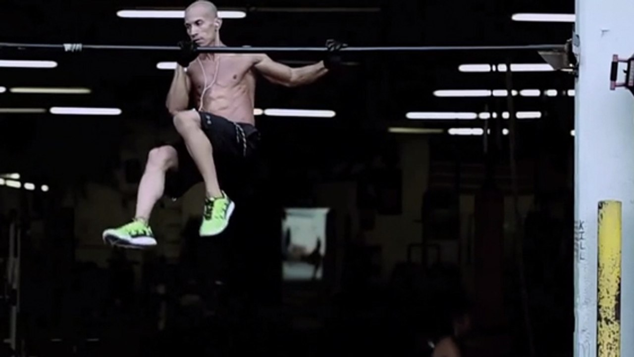Passionné de Street Workout, Frank Medrano réalise des prouesses incroyables