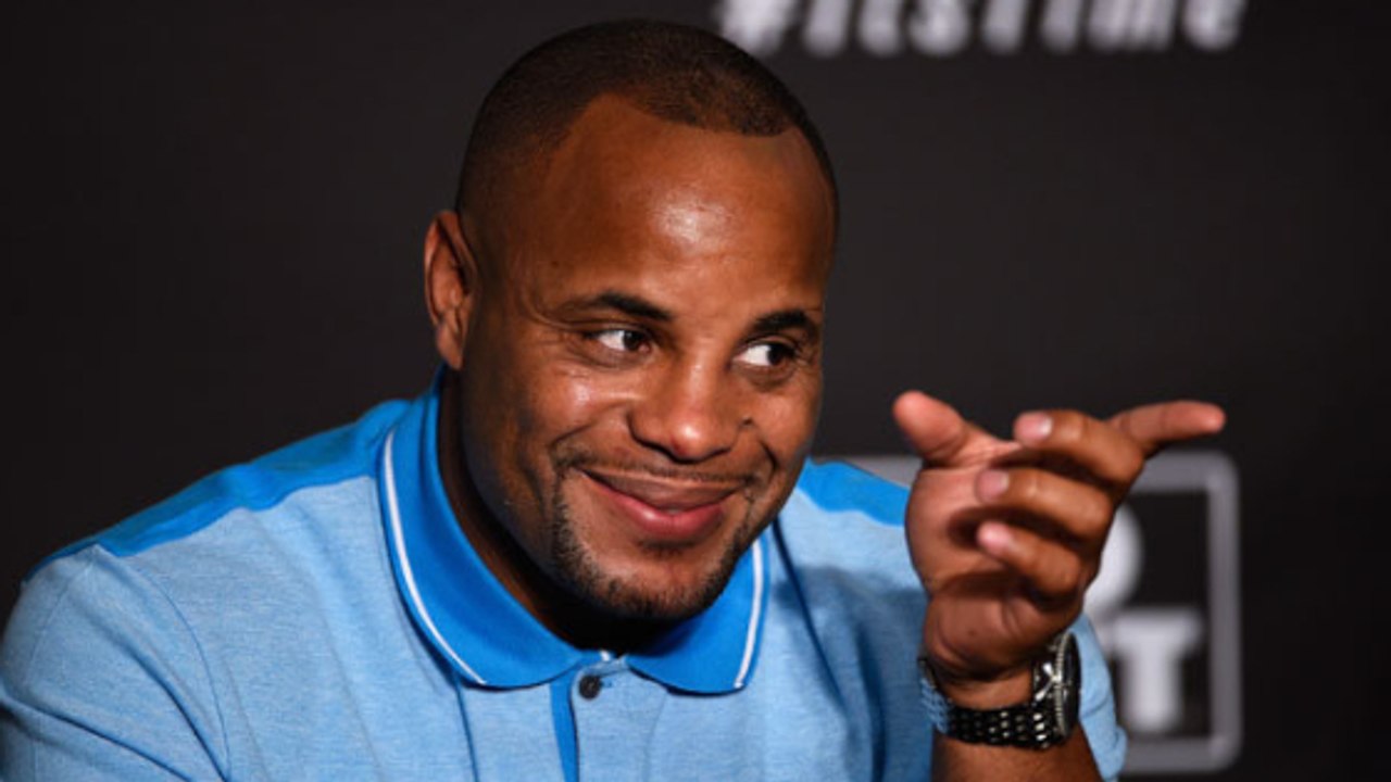 UFC : Daniel Cormier parle du dopage et justifie sa place dans la course au titre de GOAT par son exemplarité en la matière
