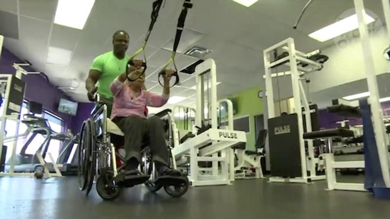 Winnie Clements, la doyenne de la musculation, a 96 ans