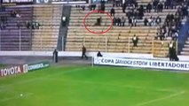 Football : Un fantôme filmé dans les tribunes lors d'un match en Bolivie ?