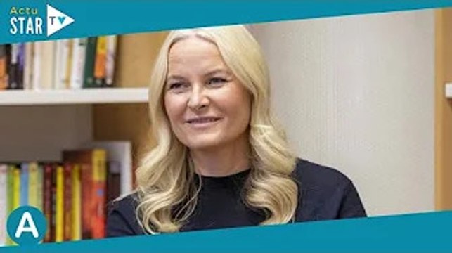 [AS] Mette-Marit de Norvège : la princesse héritière discute littérature avec les élèves d'une écol