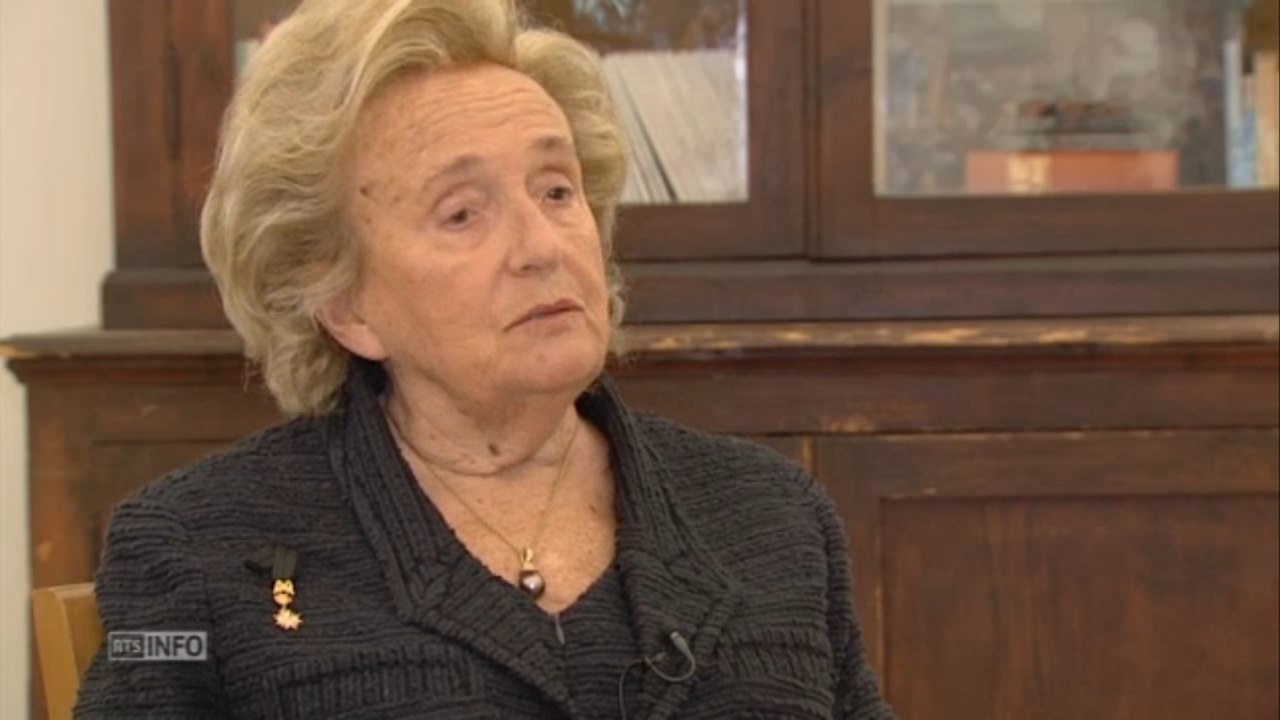 Jacques Chirac ''ne se rend pas compte'' de la gravité de son état selon sa femme Bernadette