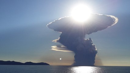 Eruption du volcan Sangean Api : l'explosion de cendres a des conséquences inattendues