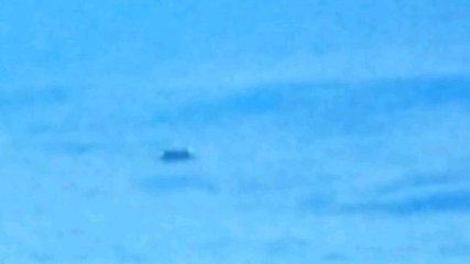 Londres : Le passager d'un avion filme un OVNI