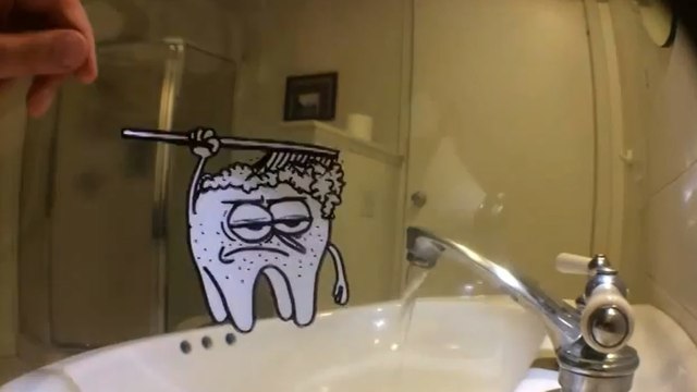 Grâce à la réalité augmentée, cet artiste crée des animations délirantes !