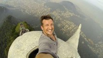 Lee Thompson réalise un selfie sur le Christ Rédempteur de Rio de Janeiro