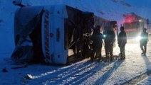 Sivas'ta kontrolden çıkan yolcu otobüsü devrildi: 34 yaralı var, 8'inin durumu ağır