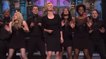 Saturday Night Live : Charlize Theron prouve qu'elle ne sait pas chanter dans un sketch hilarant