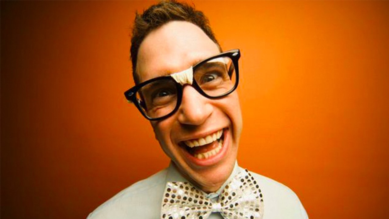 AdopteUnMec : Les 5 raisons d'aimer un geek !