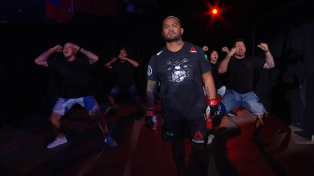UFC : Mark Hunt dit adieu à l'UFC sur une dernière entrée magistrale