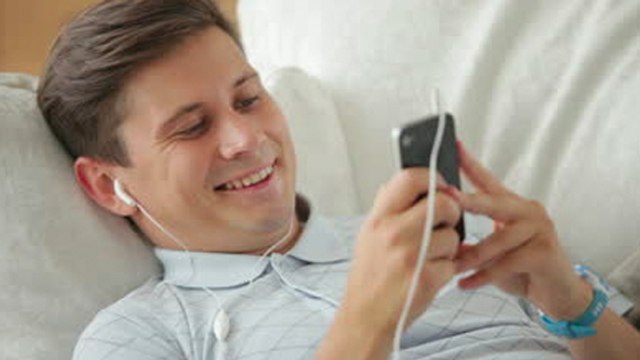 Facebook : Une nouvelle fonctionnalité qui s'inspire de Shazam