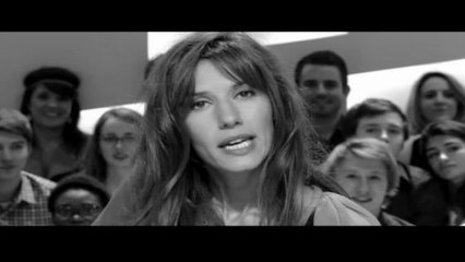 Le Grand Journal : Doria Tillier fait sa météo en noir et blanc façon Tontons Flingueurs