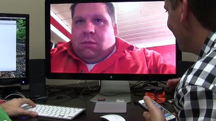 Il pirate la webcam de ses amis pour les observer n'importe quand