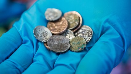 Angleterre : un trésor vieux de 2000 ans découvert dans une grotte