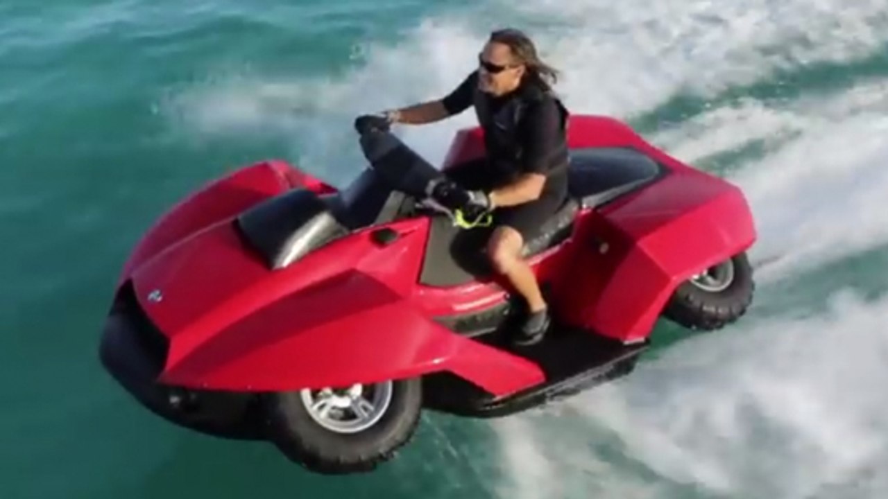 Gibbs Quadski, un nouveau quad permettant de rouler sur terre... et dans l'eau !