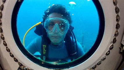 En passant 31 jours sous l'océan, Fabien Cousteau bat le record de son célèbre grand-père