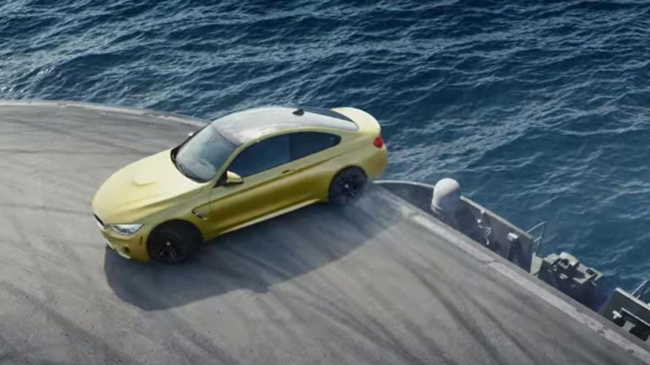 Découvrez la BMW M4 faire des drifts impressionnants... sur un porte-avion !