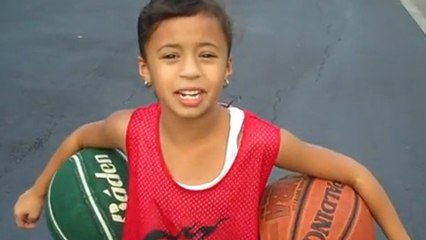 À 9 ans, Jaden Newman est recrutée par une université pour jouer au basketball