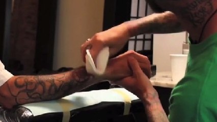 Tatouages : comment empêcher qu'ils ne s'étirent ?