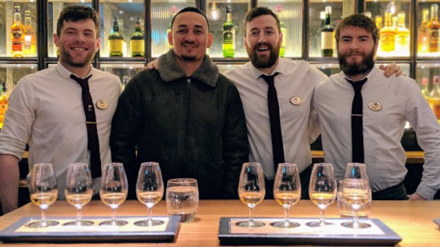 En voyage en Irlande, Max Holloway chambre Conor McGregor et son whiskey