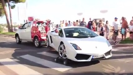 Regardez comment cette Lamborghini Gallardo a été emmenée à la fourrière !