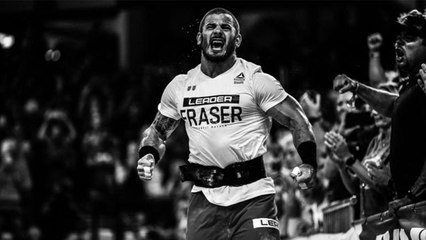 La belle leçon de vie de Mat Fraser après s'être cassé le dos à 18 ans