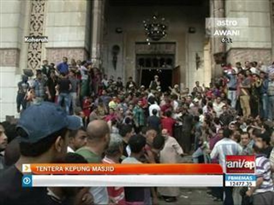 Tentera Mesir kepung masjid