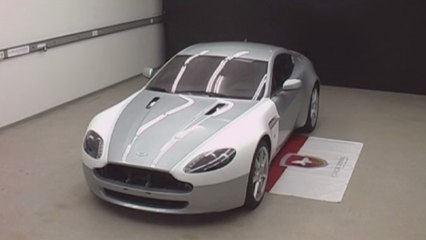 Cette Aston Martin V8 Vantage a été transformée de manière étonnante