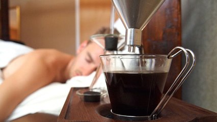 Dès qu'il sonne, ce réveil-matin est capable de préparer le café