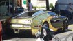 Une Bugatti Veyron et une Lamborghini Aventador en or en pleine rue !