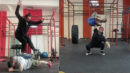 Ce joueur de foot US utilise ses partenaires d'entraînement comme accessoires de musculation