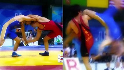 Ce lutteur évite un takedown de la façon la plus spectaculaire qu'on puisse imaginer