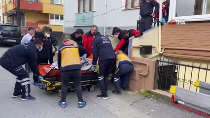Son dakika haber... Obezite hastası yaşlı kadın itfaiyenin yardımıyla hastaneye sevk edildi