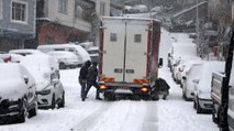 İstanbul’da sürücüler ve yayaların zor anları kamerada