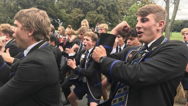 L’émouvant Haka des étudiants de Christchurch se propage dans tout le pays