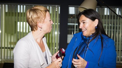 Belgique : l'ancienne ministre Catherine Fonck offre un cadeau très inapproprié à sa remplaçante