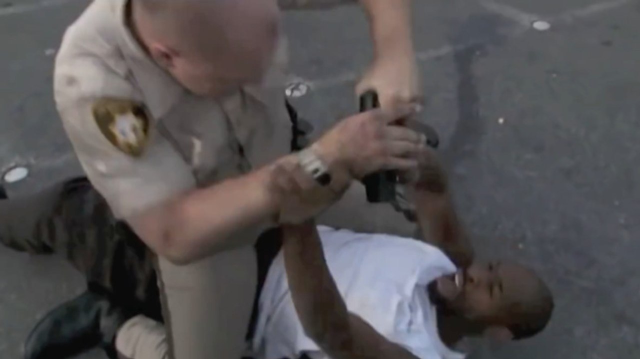 Un policier de Las Vegas entraîné prouve l'importance du jiu jitsu brésilien lors d'une arrestation (vidéo)