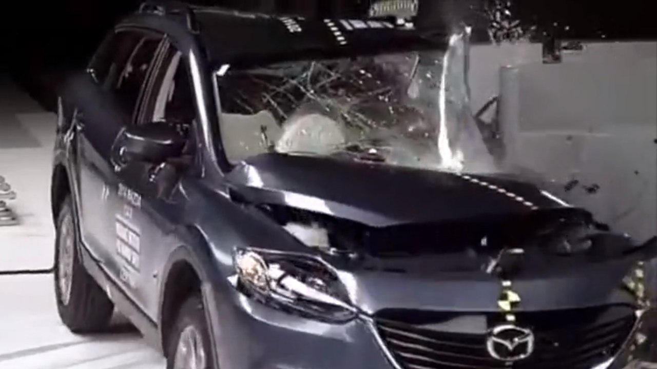 Voilà à quoi ressemble un impressionnant crash test vu de l'intérieur