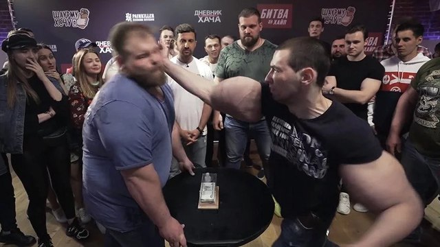 Vasili Kamotski, professionnel de championnats de claques, met KO un mec chargé au synthol (VIDEO)