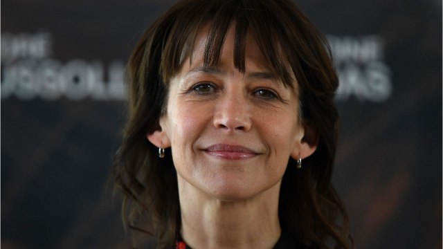 FEMME ACTUELLE - Sophie Marceau évoque ses premiers pas sur l'application Tinder