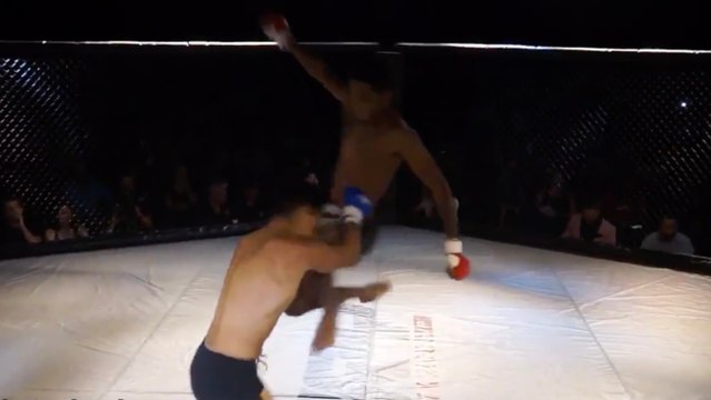 Une pépite du MMA imite le KO record en flying knee de Jorge Masvidal en faisant encore mieux ! (VIDÉO)
