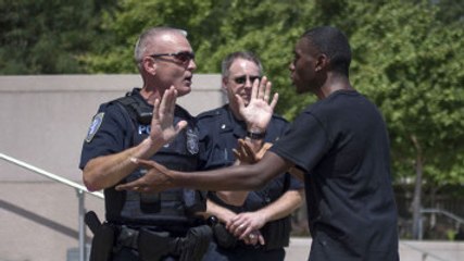 Il s'est fait arrêter par la police pour une raison à peine croyable
