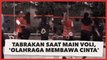 Viral Cewek dan Cowok Tak Sengaja Bertabrakan saat Main Voli, 'Olahraga Membawa Cinta'