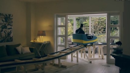 Un Néerlandais installe une montagne russe autour de sa maison pour la vendre