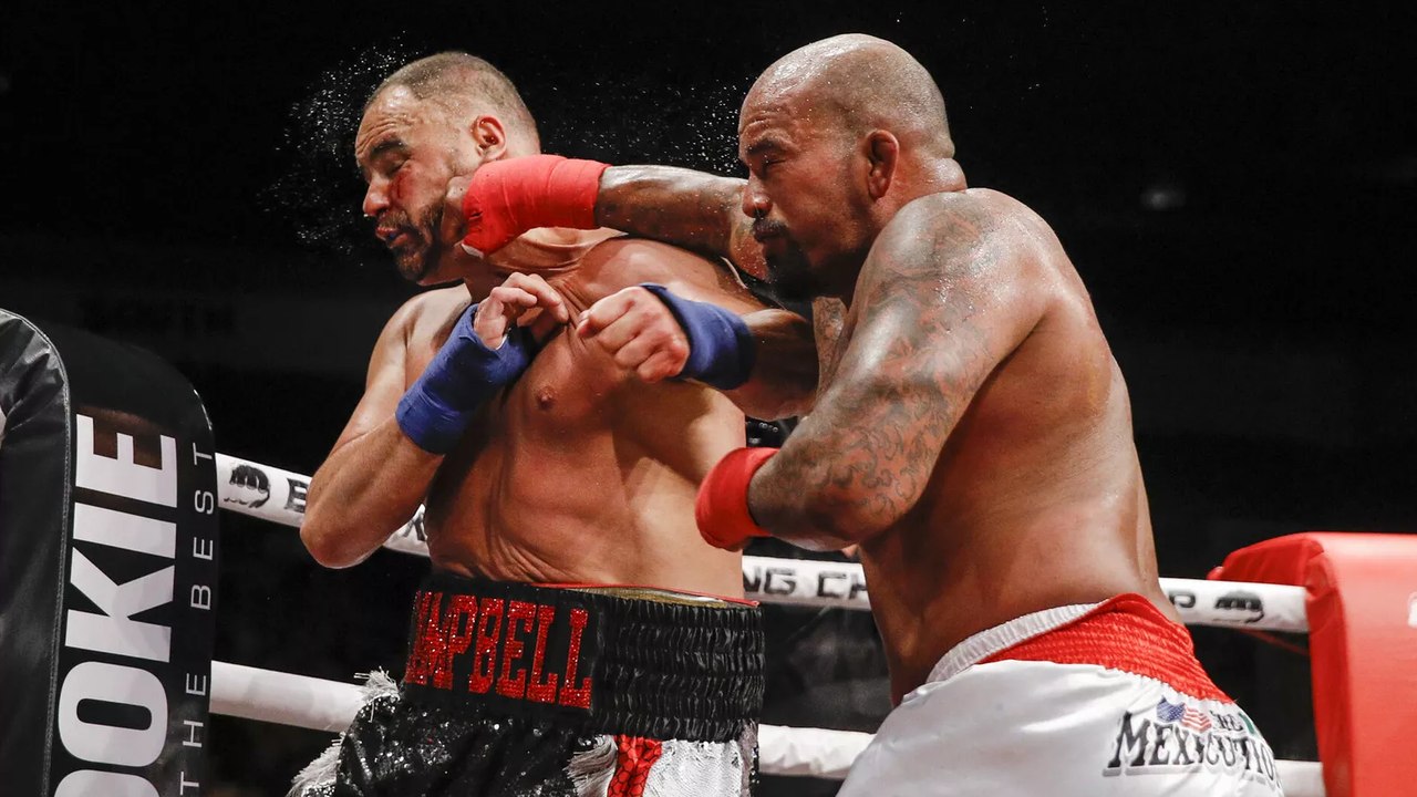 Beltran et Campbell s'envoient des parpaings lors d'un combat de boxe à mains nues, et ça finit en KO !