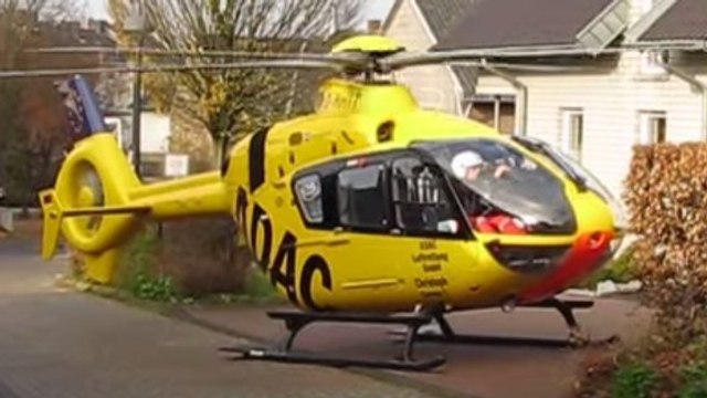 Il part au travail... en hélicoptère